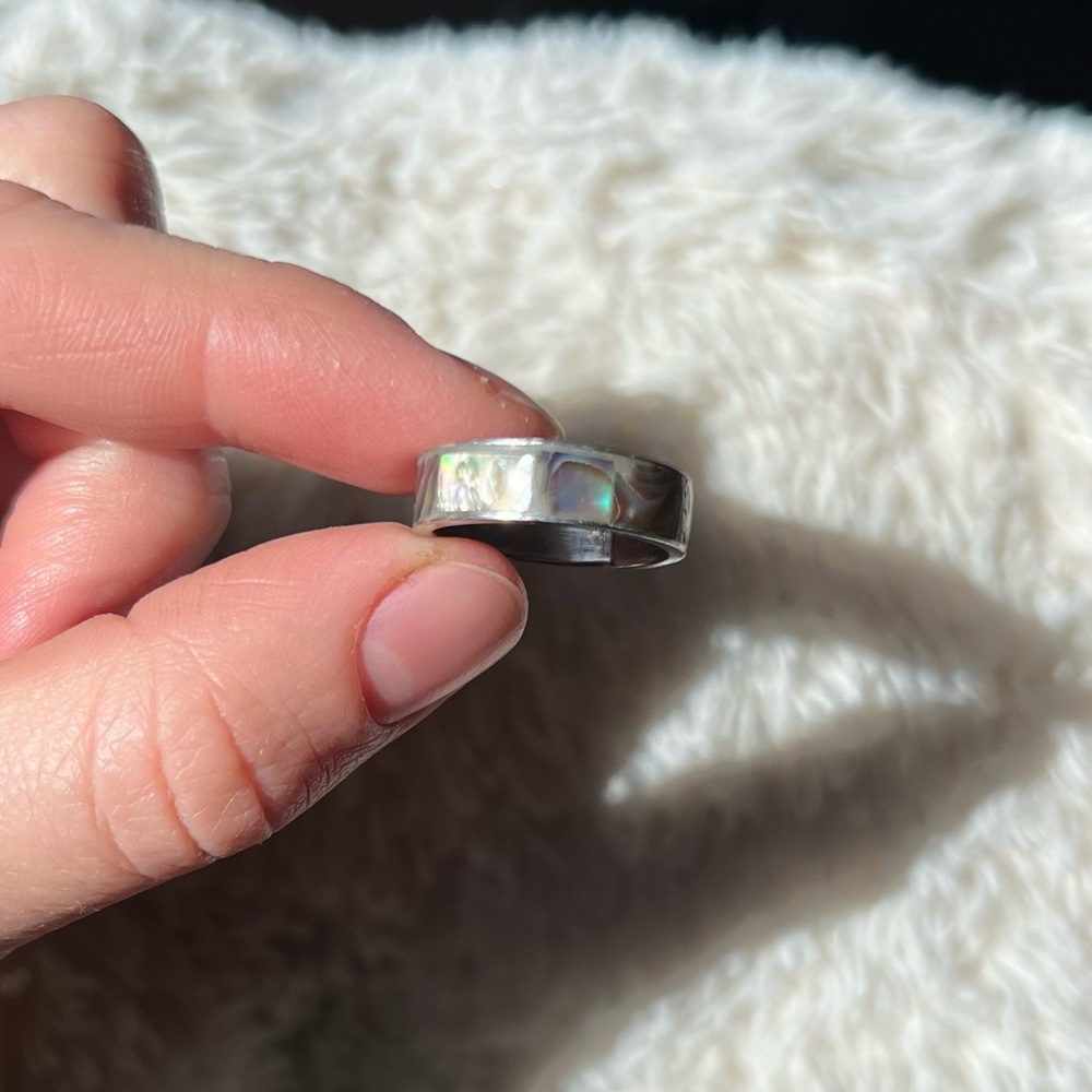 Abalone Shell Ring - Picture 3 of 9
